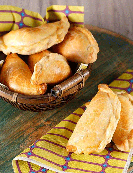 Empanaditas argentinas jamón y queso